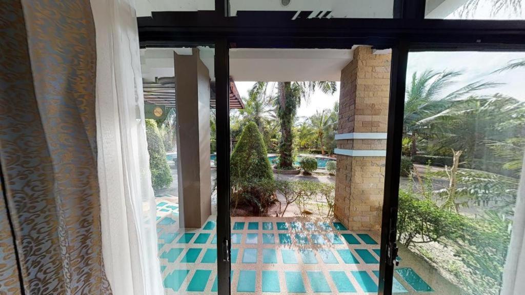 Nattha Waree Hot Spring Resort And Spa Ban Nua Khlong Exterior photo