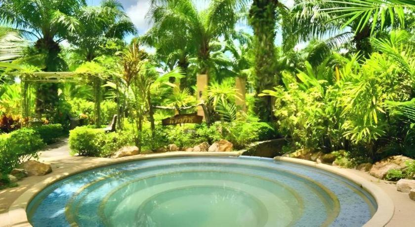 Nattha Waree Hot Spring Resort And Spa Ban Nua Khlong Exterior photo